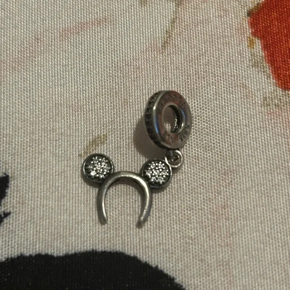 Pandora Disney Mickey Mouse headband dangle charm - Picture 3 of 5